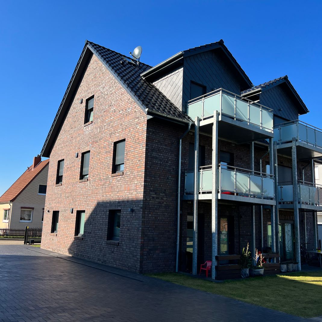 Mehrfamilienhaus - gebaut mit Root Hausbau - Neubau und Sanierung im Heidekreis und Umgebung Hamburg, Hannover und Bremen